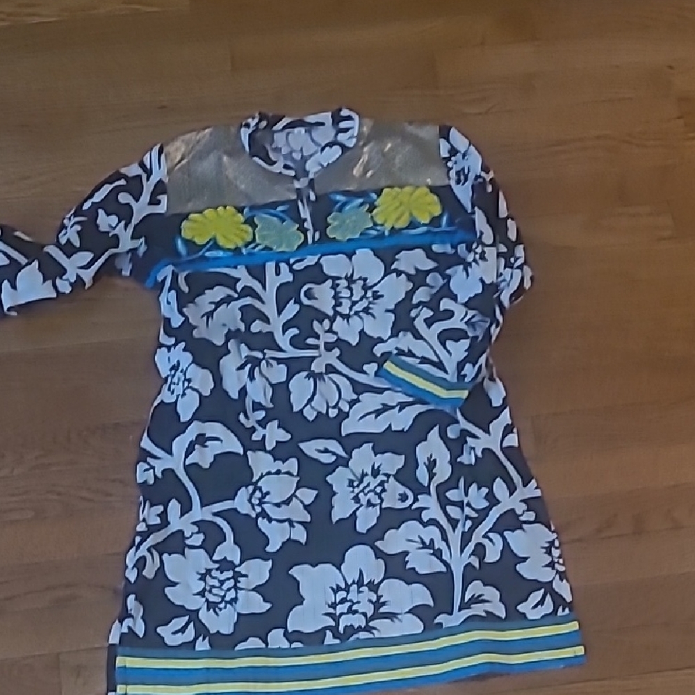 Floral Tunic Dress with Yellow Accent